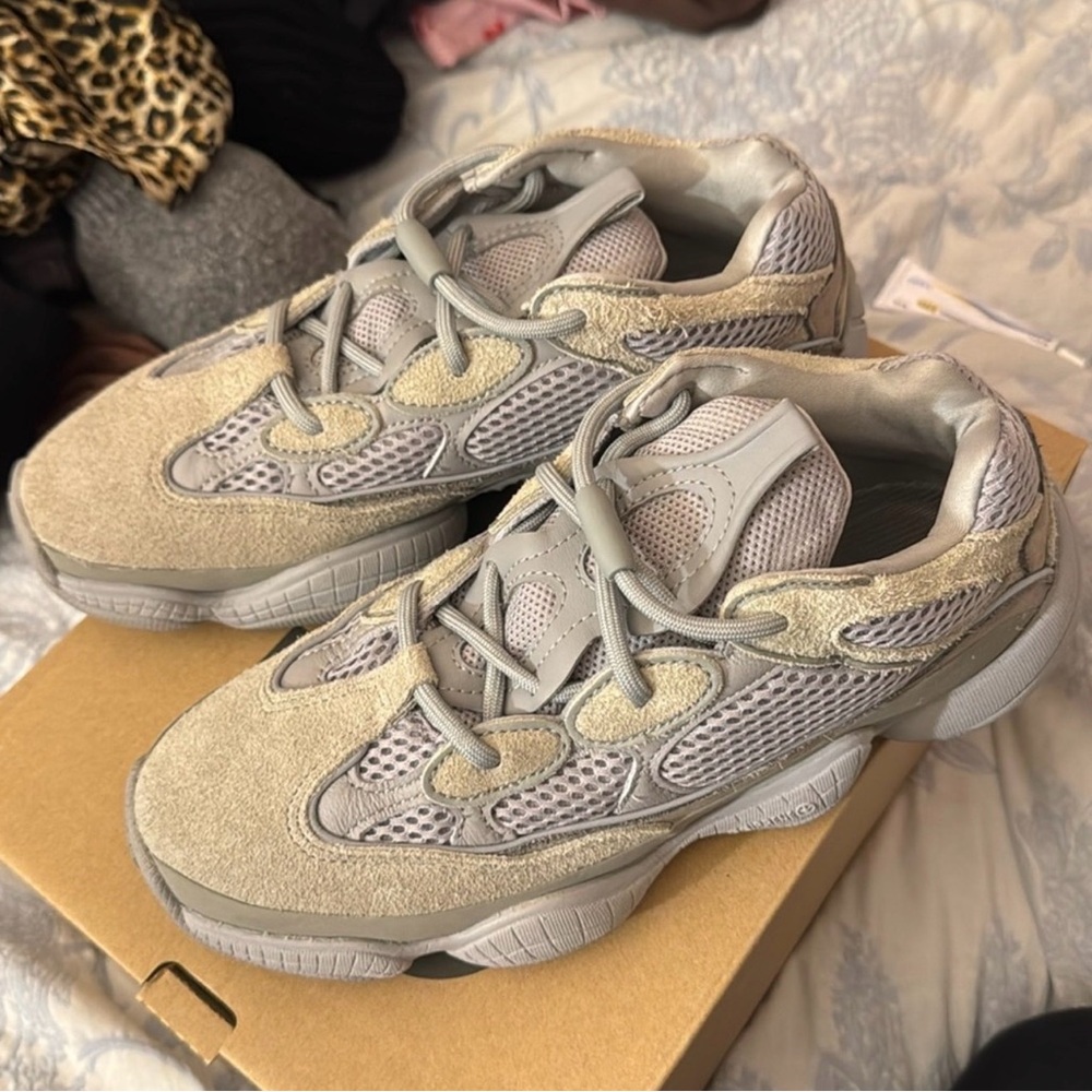 Yeezy 500 Salt Size 8